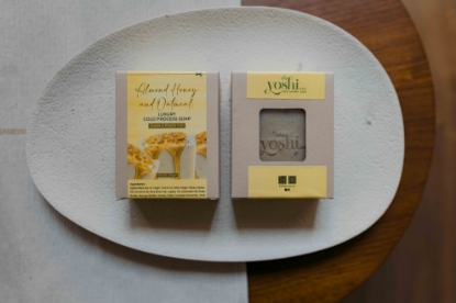 Picture of Almond Honey & Oatmeal Luxury Cold Process Soap